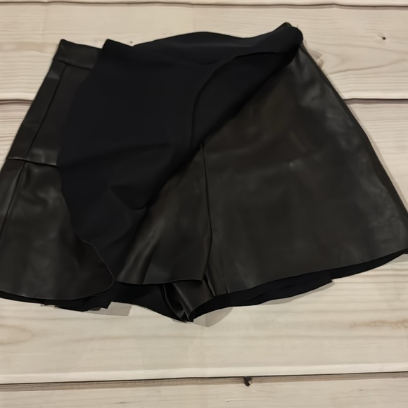 Do+be faux leather skort M - Picture 2 of 8